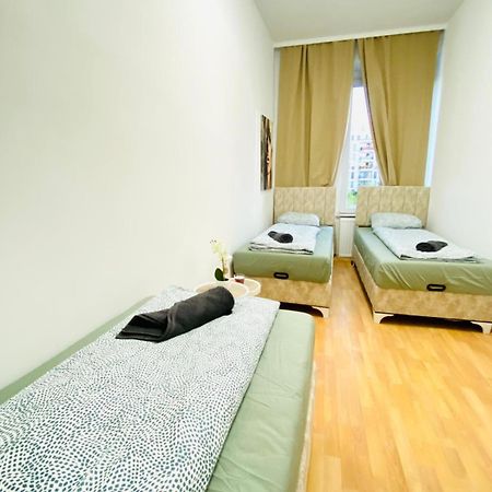 Bright 5Br Shared Apartment W Great Transport Link Wien Ngoại thất bức ảnh