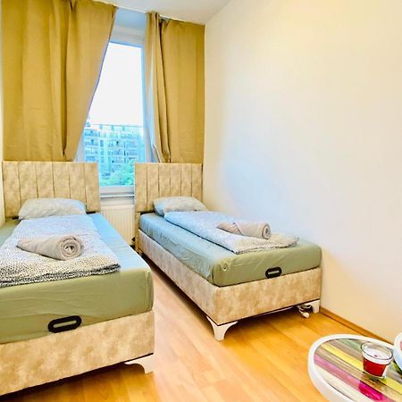 Bright 5Br Shared Apartment W Great Transport Link Wien Ngoại thất bức ảnh