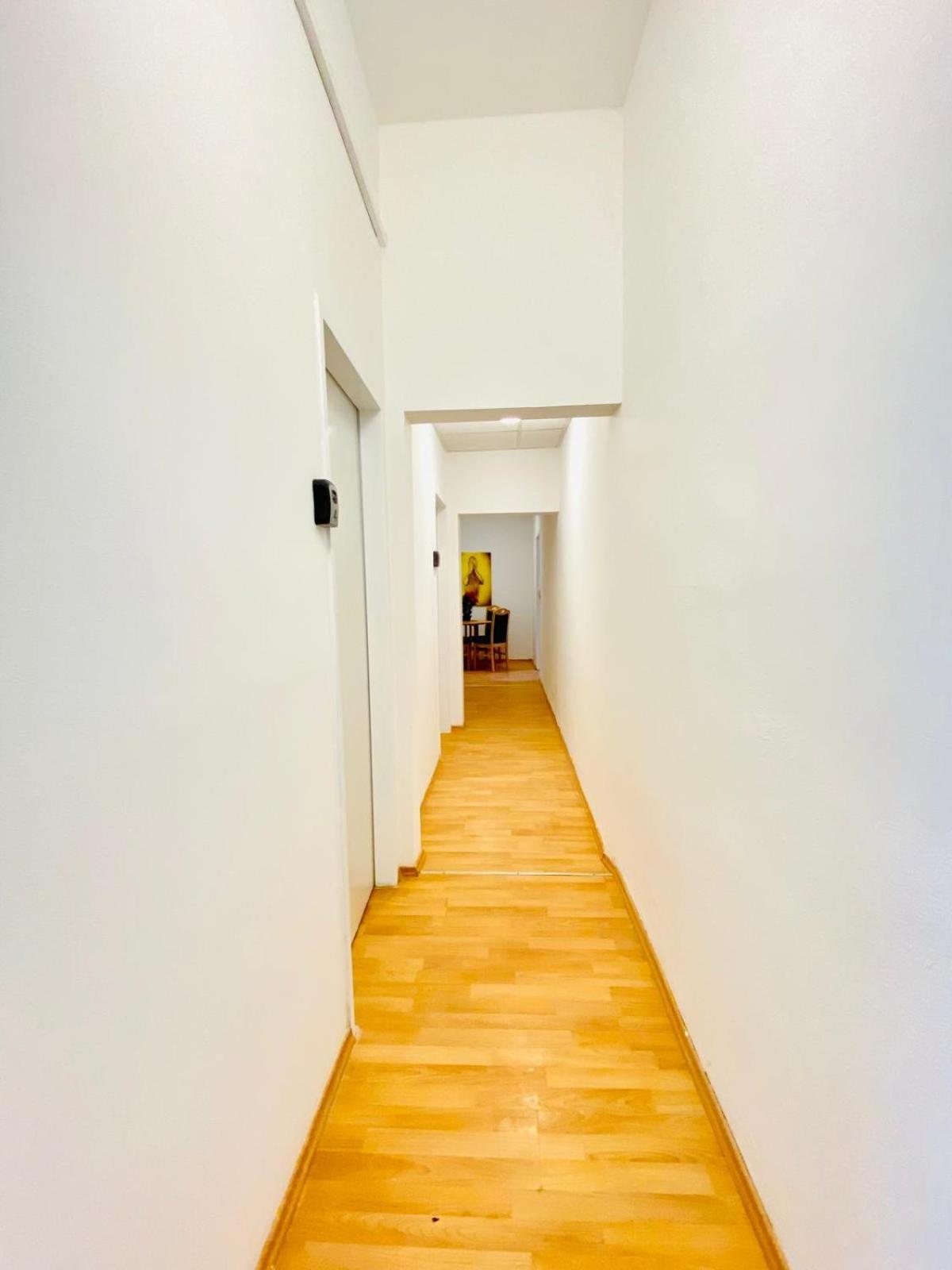 Bright 5Br Shared Apartment W Great Transport Link Wien Ngoại thất bức ảnh