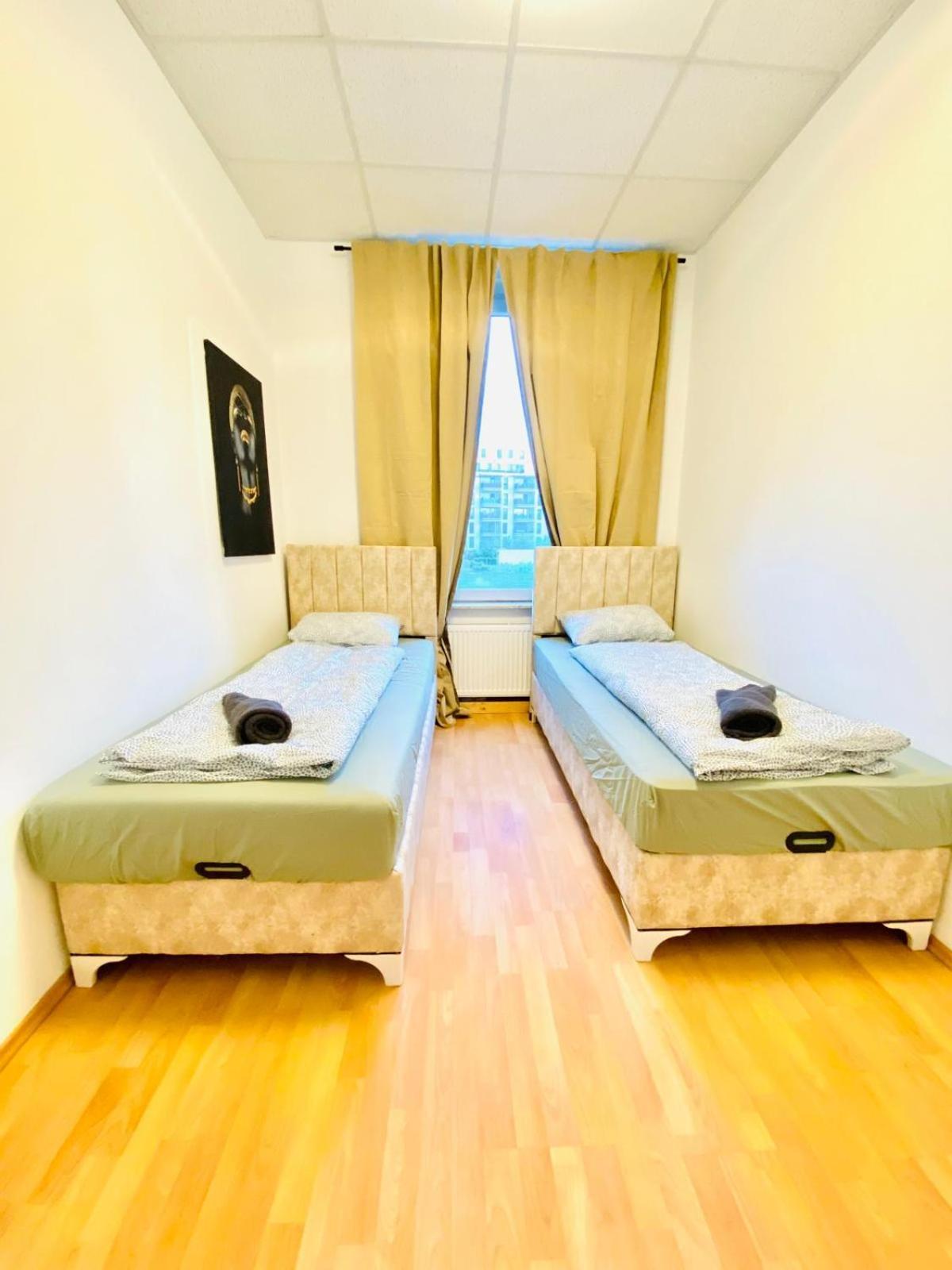 Bright 5Br Shared Apartment W Great Transport Link Wien Ngoại thất bức ảnh